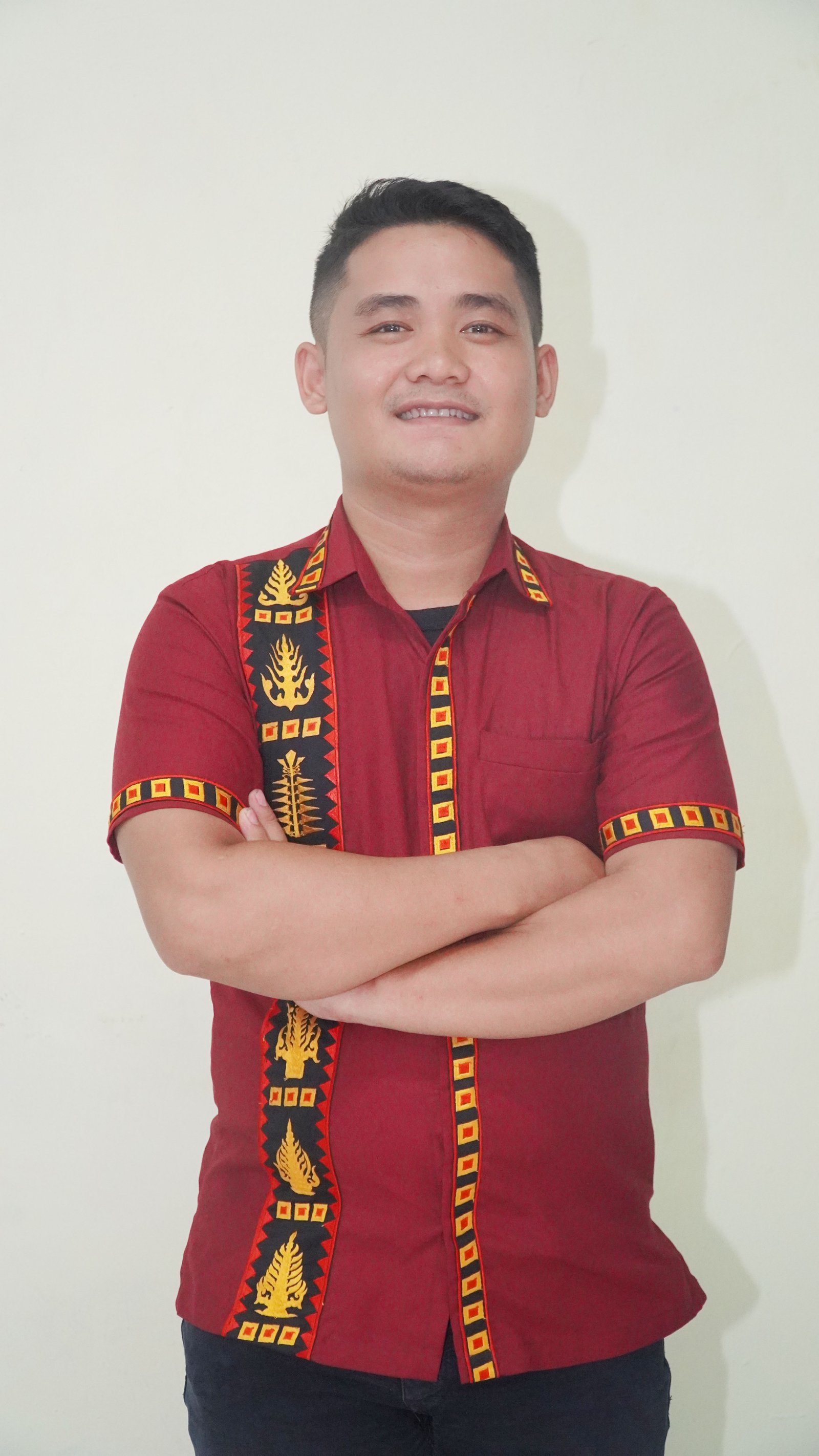 Defelinu Harefa, ST., Gr., M.Pd.T